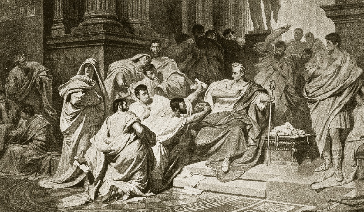 El senado le otorgó a Julio César el título de “dictador”.