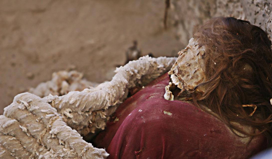 Descubren una momia preincaica de mil años en Perú (IMÁGENES)-0