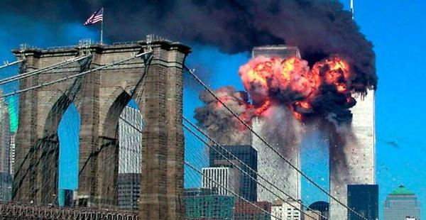 Ataque terrorista derriba las Torres Gemelas en Nueva York-0