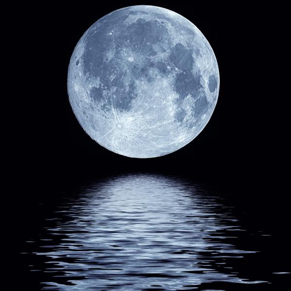 Espectáculo nocturno: esta noche, una súper-luna coincide con la lluvia de estrellas de las Perseidas-0