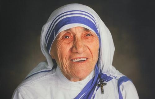 La Madre Teresa de Calcuta recibe el Premio Nobel de la Paz-0