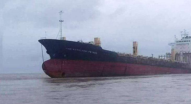 Un enigmático barco fantasma apareció en Birmania-0