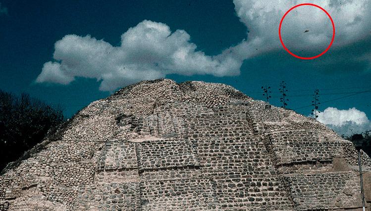 Pirámides mayas: ¿objetivo de los Ovnis?-0